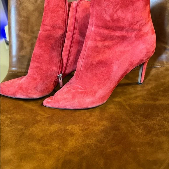 Steven By Steve Madden Red Suede Ankle Booties - Picture 2 of 7